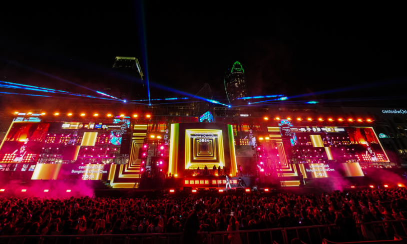 Central wOrld Bangkok Count Down 2024