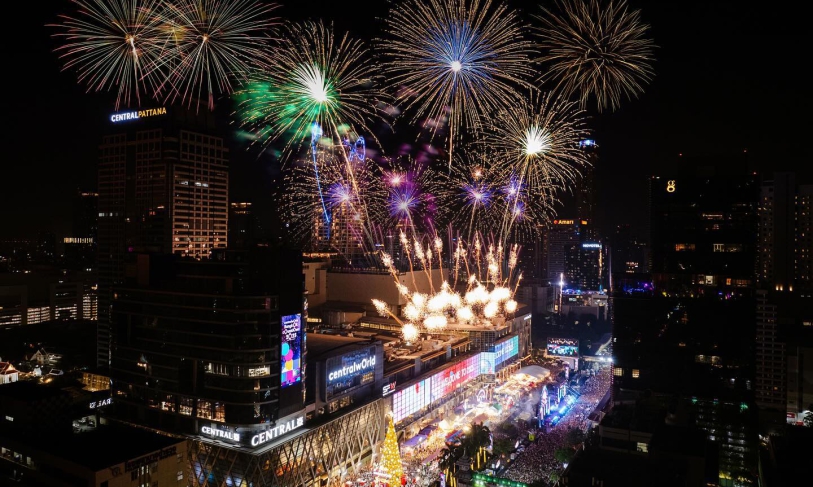 centralwOrld Bangkok Countdown 2025 – The Original
